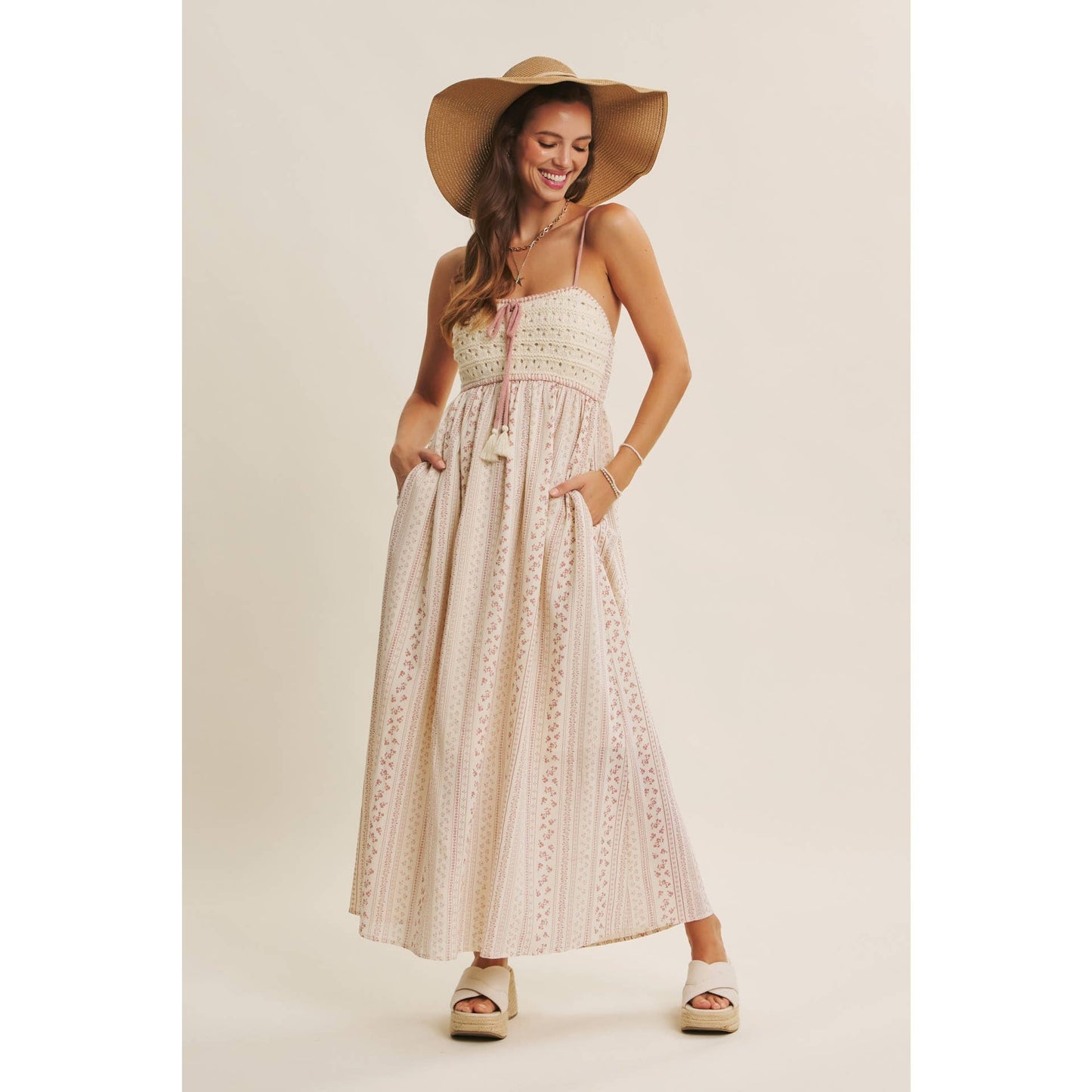 BOHEMIAN CROCHET MAXI DRESS