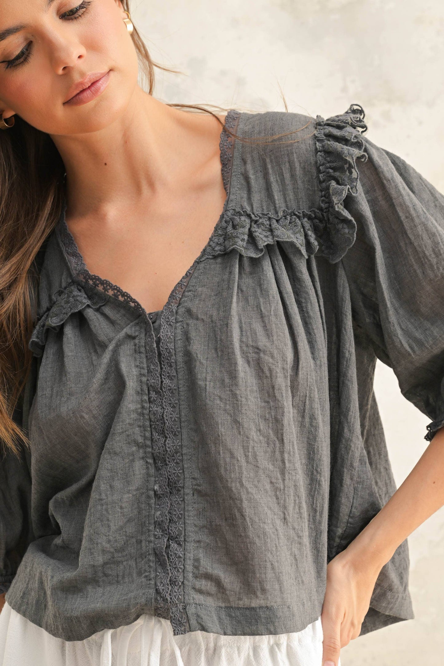 LACE DETAILED BLOUSE