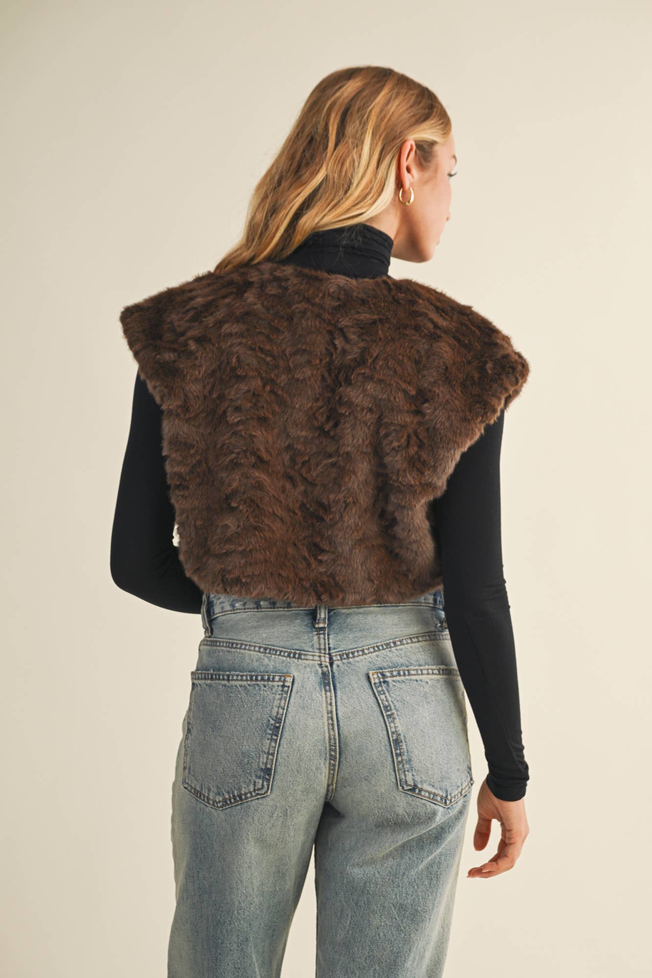 WAVY FAUX FUR BOLERO VEST